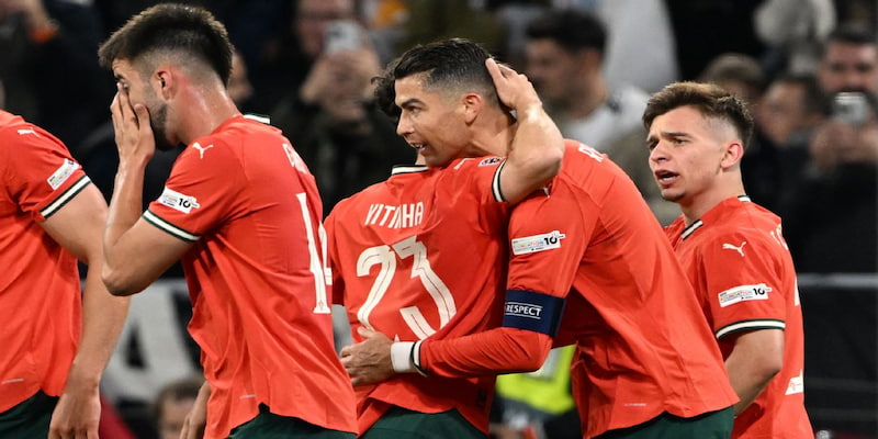 Bồ Đào Nha thể hiện bản lĩnh khi ngược dòng thắng Đức