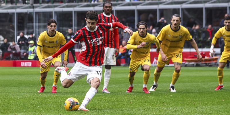 Soi Kèo AC Milan Vs Parma 00h00 23/02 - Serie A 2 AC Milan có lẽ sẽ gặp khó trước Parma